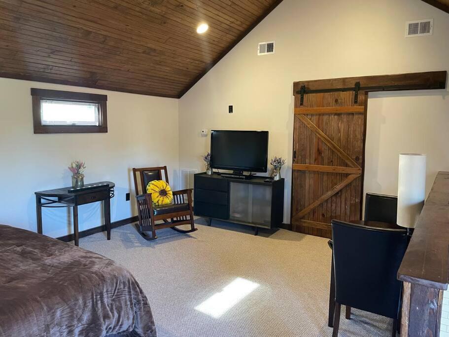Pleasant Valley Farm Dairy Barn Writer'S Retreat Columbia Extérieur photo